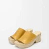 Petal espadrille platform slide in vegetable-tanned calfskin Ochre