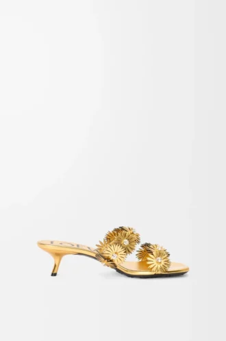 Petal Flower sandal in calfskin and crystals Gold