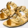 Petal Flower sandal in calfskin and crystals Gold