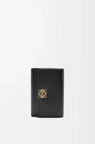 Puffer Anagram small vertical wallet in shiny nappa calfskin Black