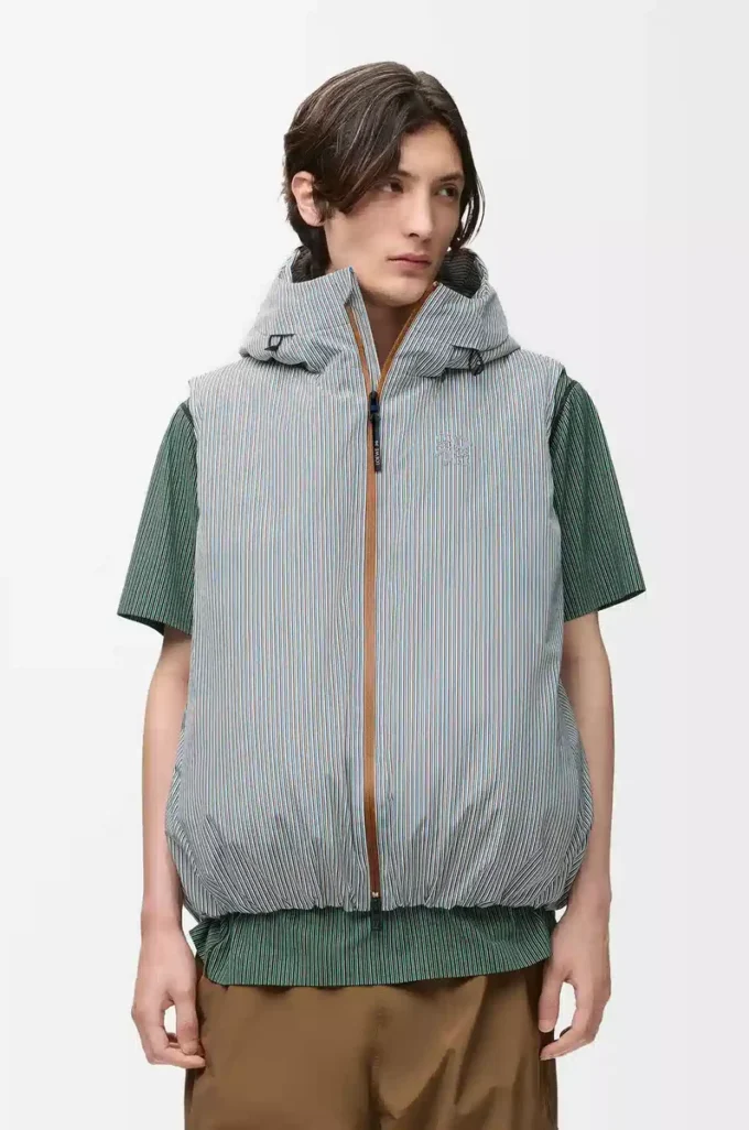 Puffer vest in technical shell Beige/Blue Puffer vest in technical shell Beige/Blue
