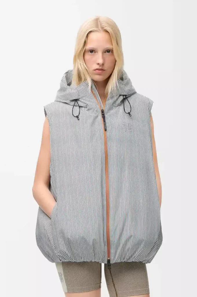 Puffer vest in technical shell Beige/Blue Puffer vest in technical shell Beige/Blue