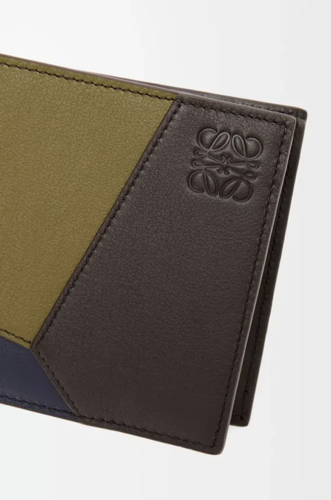 Puzzle bifold coin wallet in classic calfskin Olive/Dark Brown