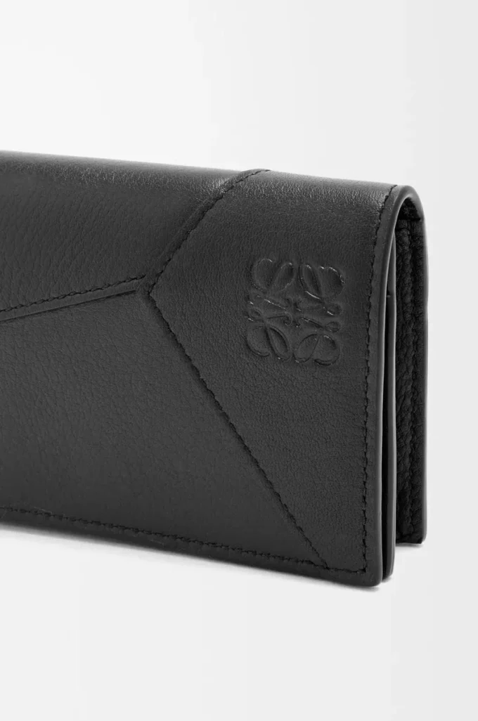 Puzzle business cardholder in classic calfskin Black