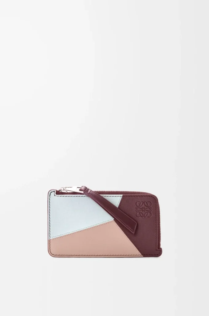 Puzzle coin cardholder in classic calfskin Frozen/Dark Burgundy Puzzle coin cardholder in classic calfskin Frozen/Dark Burgundy
