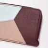 Puzzle coin cardholder in classic calfskin Frozen/Dark Burgundy Puzzle coin cardholder in classic calfskin Frozen/Dark Burgundy