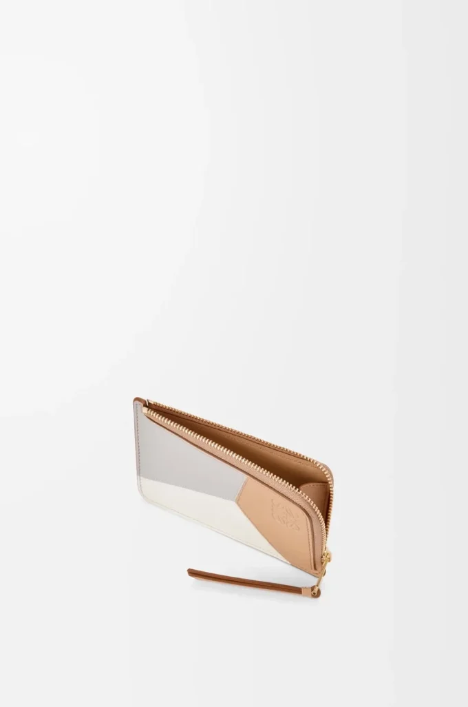 Puzzle coin cardholder in classic calfskin Ghost/Silky Beige Puzzle coin cardholder in classic calfskin Ghost/Silky Beige
