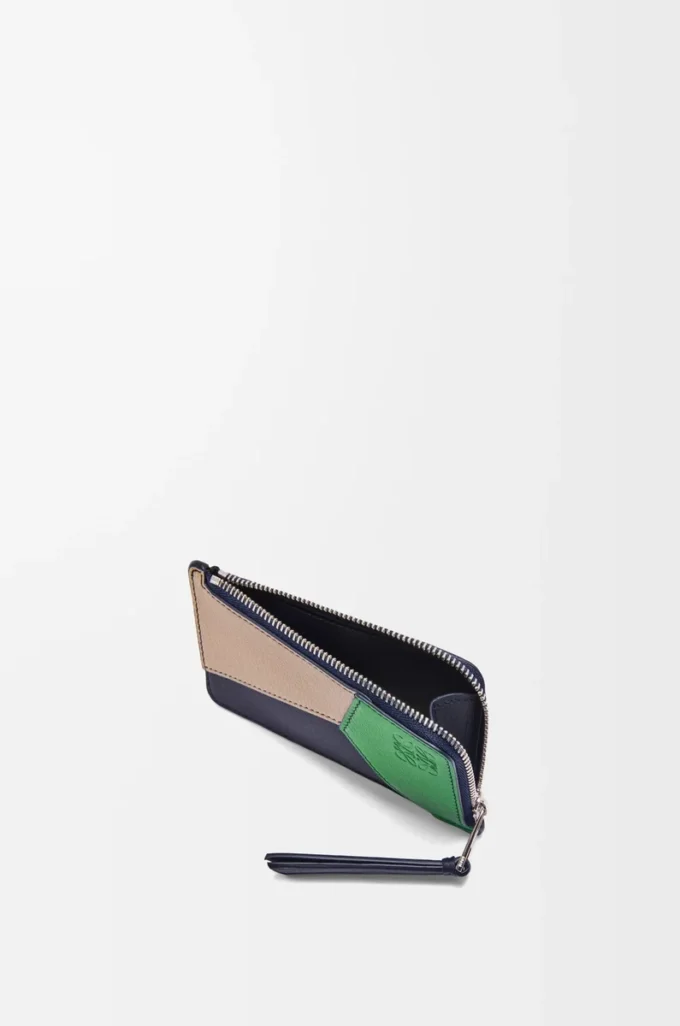 Puzzle coin cardholder in classic calfskin Sand/Tropical Green Puzzle coin cardholder in classic calfskin Sand/Tropical Green