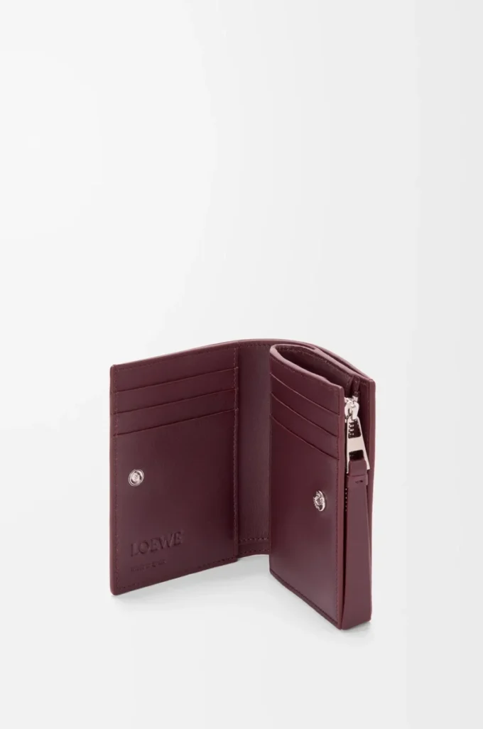 Puzzle compact wallet in classic calfskin Frozen/Dark Burgundy Puzzle compact wallet in classic calfskin Frozen/Dark Burgundy