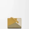 Puzzle compact wallet in classic calfskin Ginger/Sea Salt Puzzle compact wallet in classic calfskin Ginger/Sea Salt