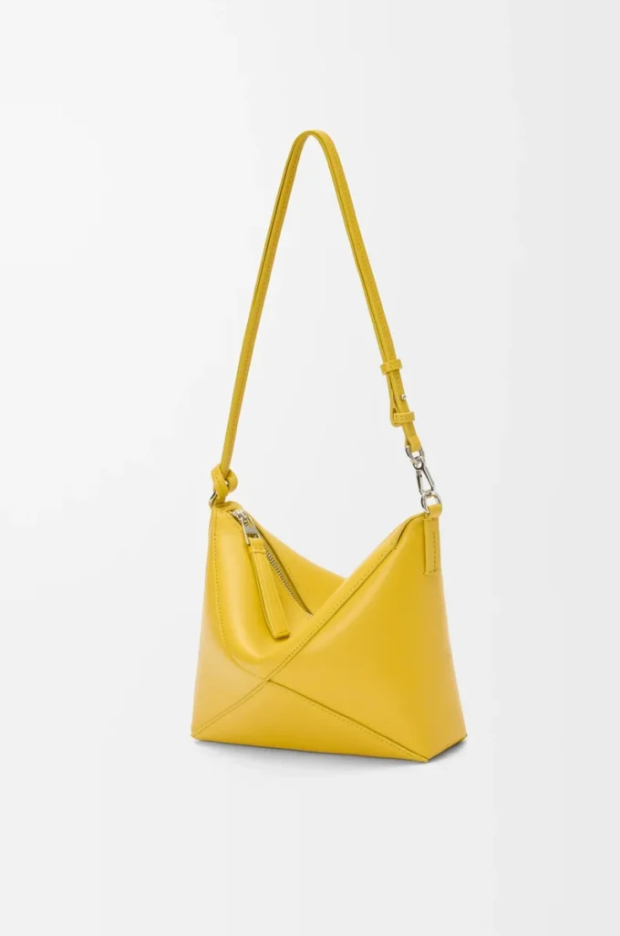 Puzzle Fold pouch in shiny nappa calfskin Dandelion Puzzle Fold pouch in shiny nappa calfskin Dandelion