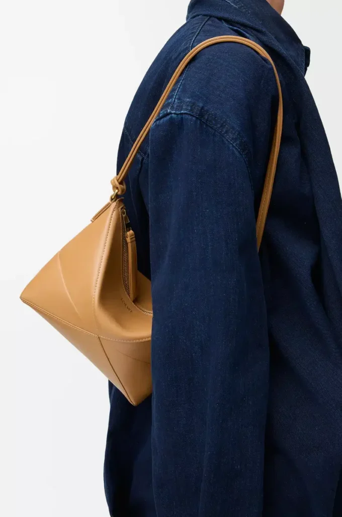 Puzzle Fold pouch in shiny nappa calfskin Warm Desert Puzzle Fold pouch in shiny nappa calfskin Warm Desert