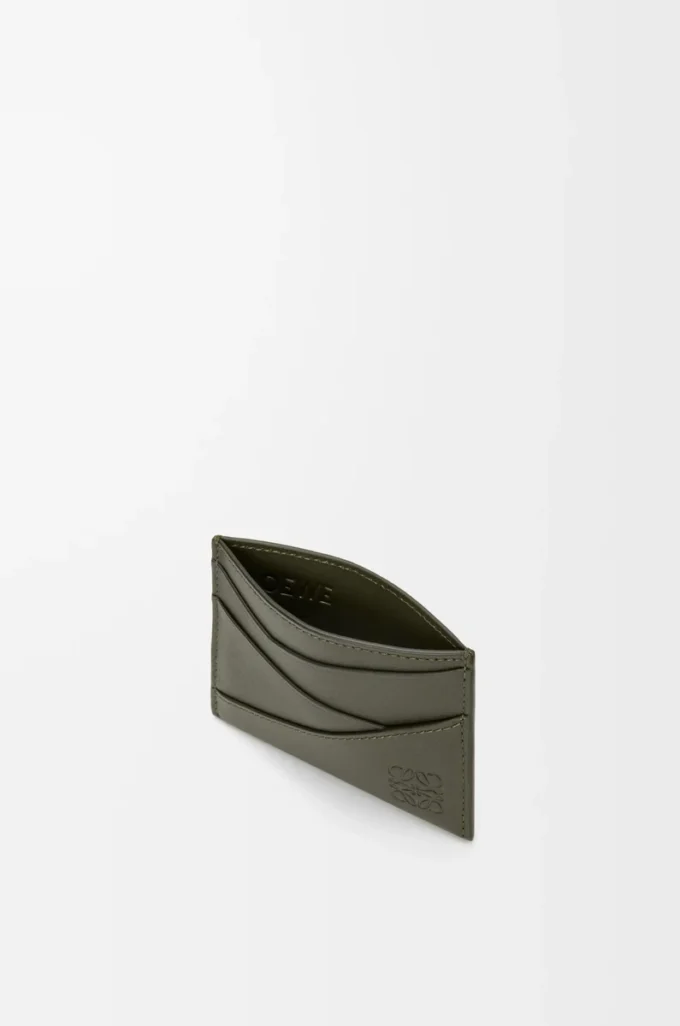 Puzzle plain cardholder in classic calfskin Dark Khaki Puzzle plain cardholder in classic calfskin Dark Khaki