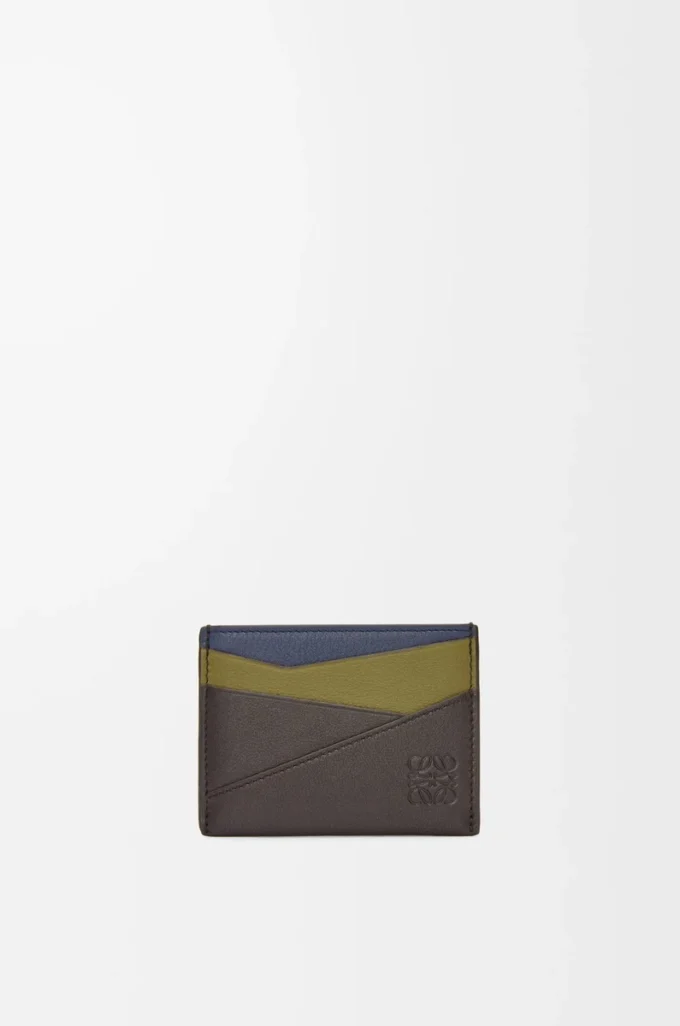 Puzzle plain cardholder in classic calfskin Olive/Dark Brown Puzzle plain cardholder in classic calfskin Olive/Dark Brown