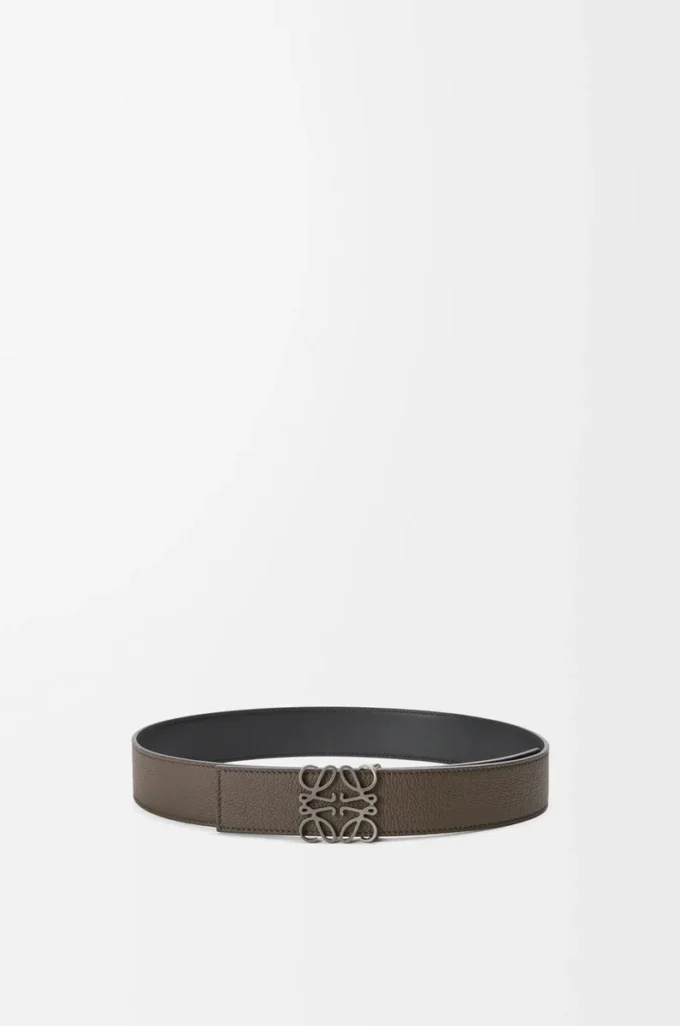 Reversible Anagram belt in soft grained calfskin and smooth calfskin Tundra/Black/Pewter Reversible Anagram belt in soft grained calfskin and smooth calfskin Tundra/Black/Pewter