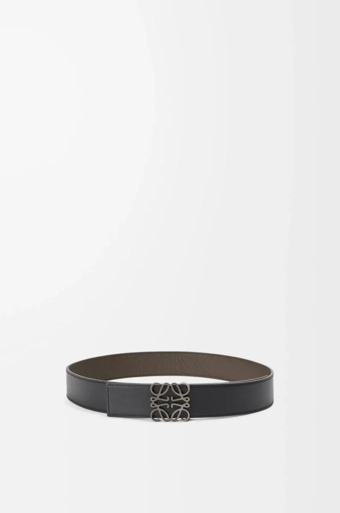 Reversible Anagram belt in soft grained calfskin and smooth calfskin Tundra/Black/Pewter Reversible Anagram belt in soft grained calfskin and smooth calfskin Tundra/Black/Pewter