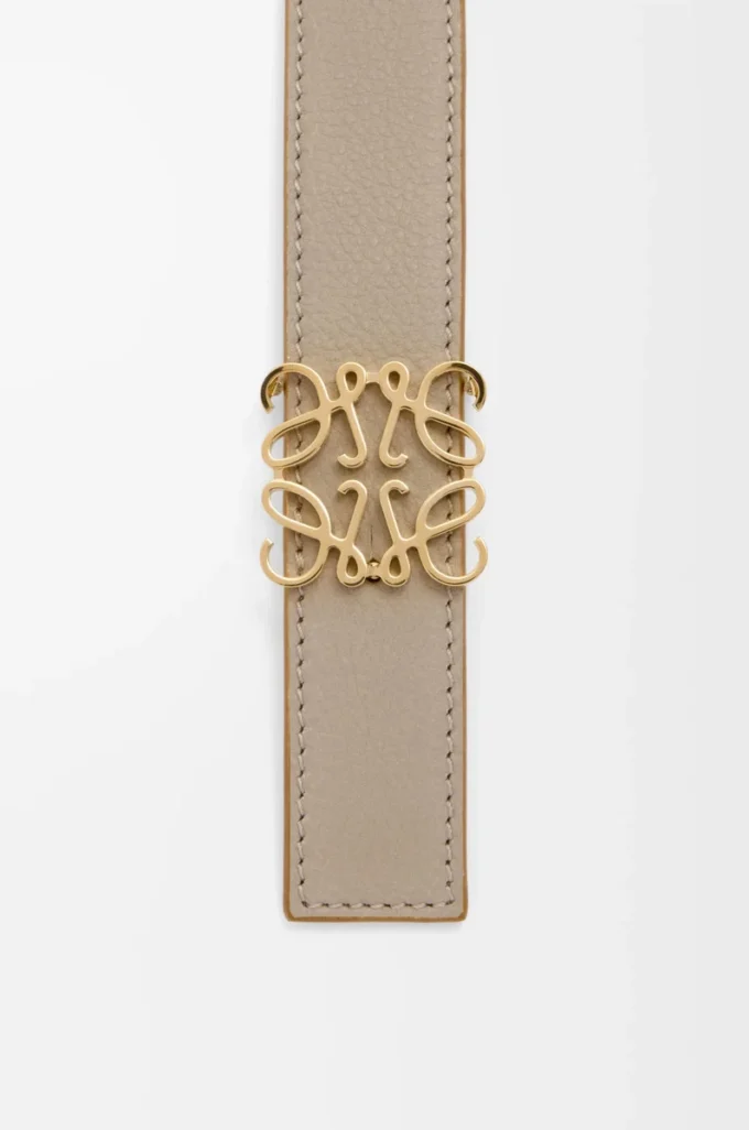 Reversible Anagram belt in supple grained calfskin Clay/Gold Reversible Anagram belt in supple grained calfskin Clay/Gold