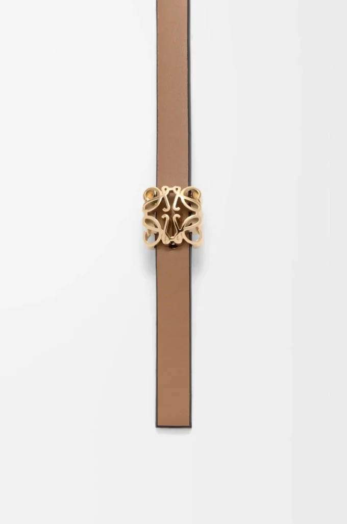 Reversible Anagram Bombé belt in smooth calfskin Mocha/Slate Reversible Anagram Bombé belt in smooth calfskin Mocha/Slate