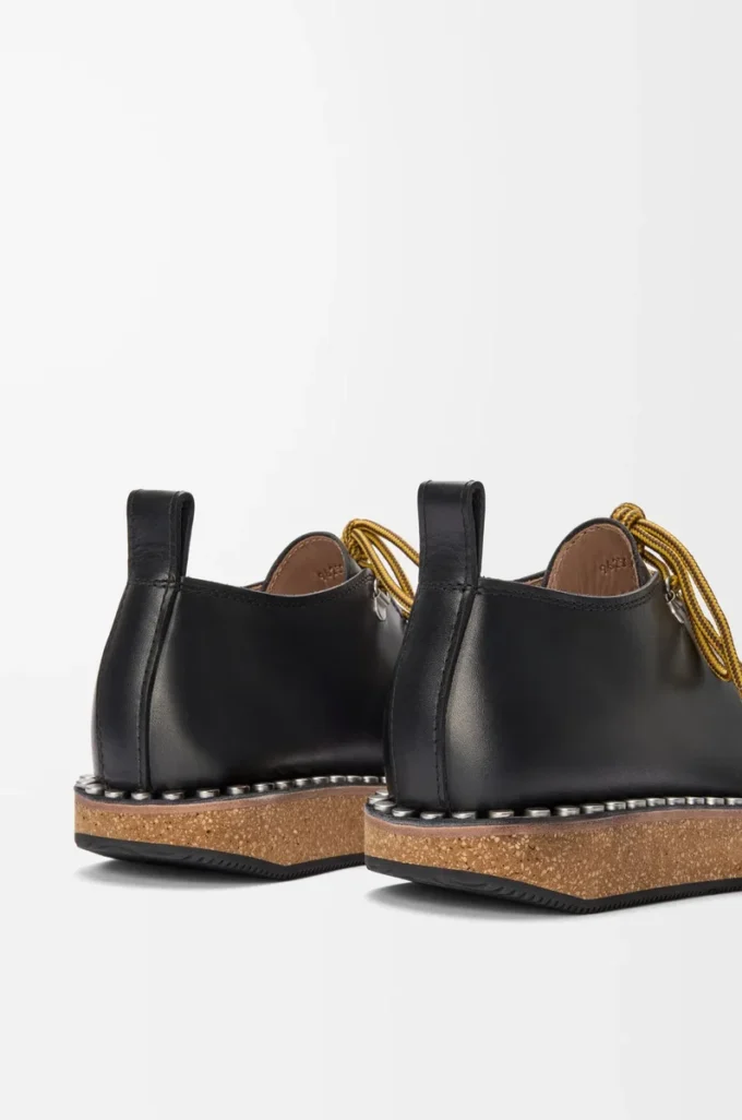 Rivet lace-up in vegetable-tanned calfskin Black Rivet lace-up in vegetable-tanned calfskin Black