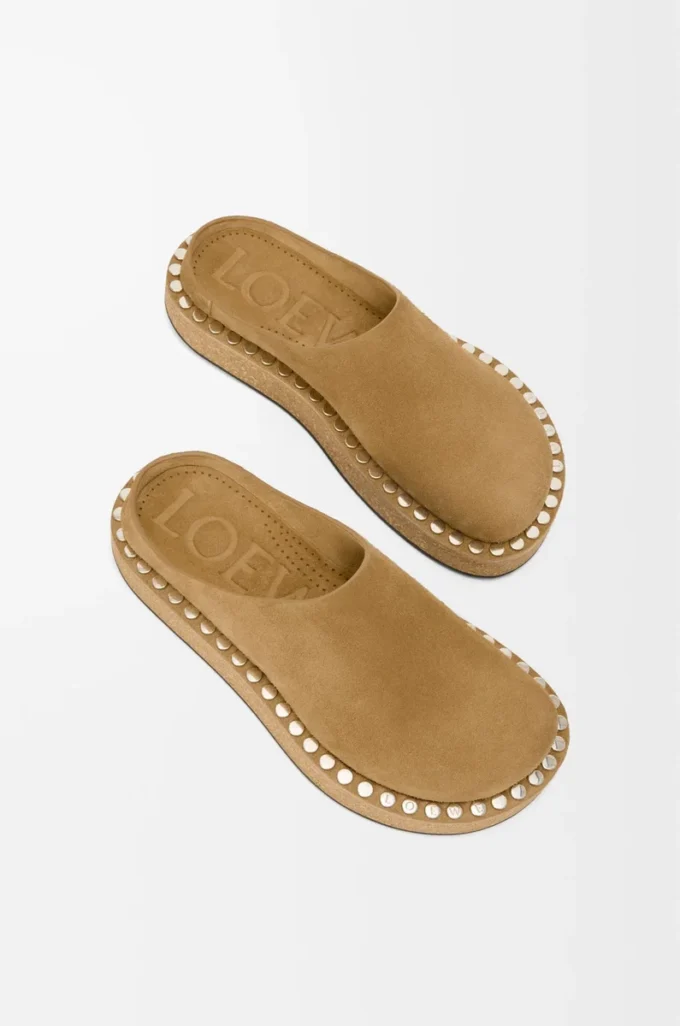 Rivet mule in calfskin suede Medium Tabacco