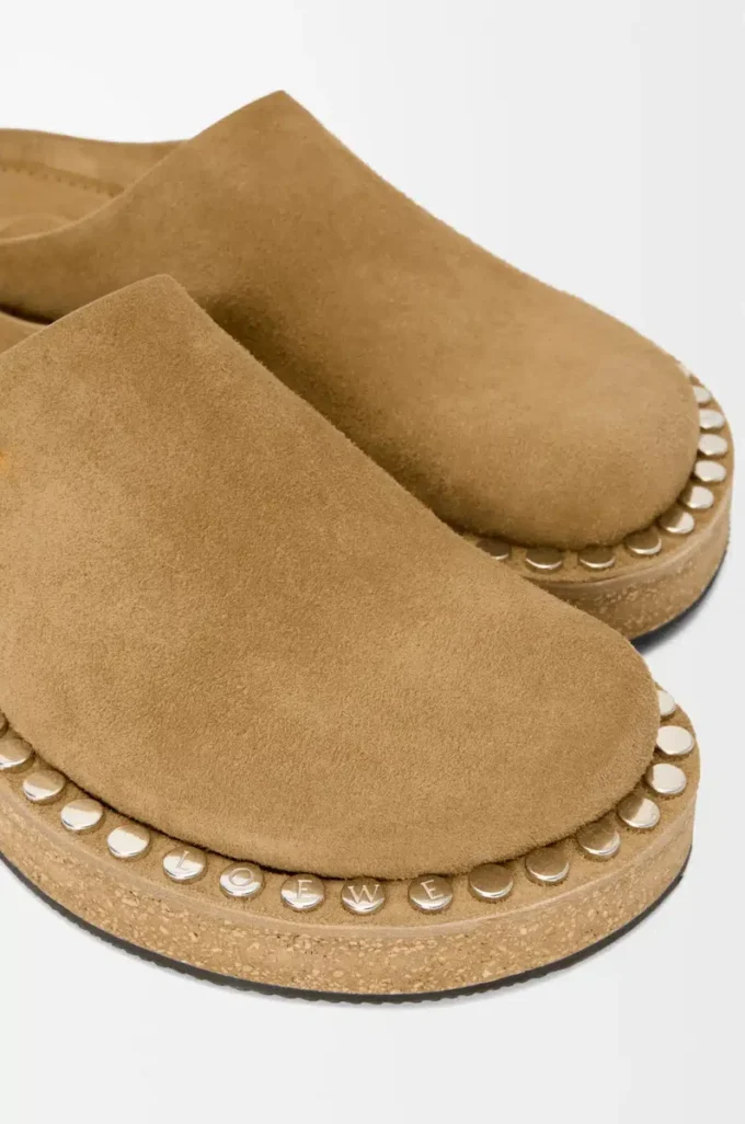 Rivet mule in calfskin suede Medium Tabacco
