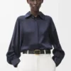 Rounded soft belt in classic calfskin Black/Gold Rounded soft belt in classic calfskin Black/Gold