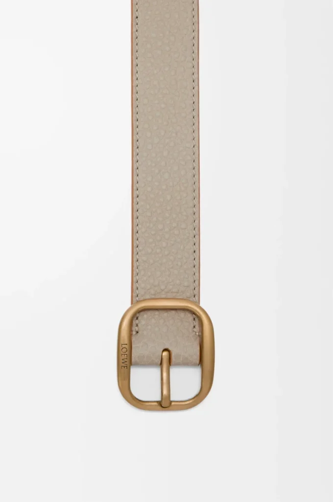 Rounded soft belt in supple grained calfskin Clay/Gold Rounded soft belt in supple grained calfskin Clay/Gold