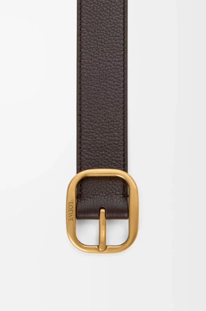 Rounded soft belt in supple grained calfskin Oxblood/Vintage Gold Rounded soft belt in supple grained calfskin Oxblood/Vintage Gold