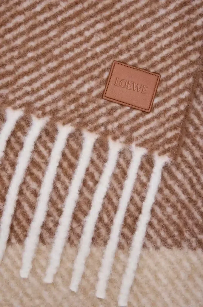 Scarf in alpaca and wool blend Mocha/Beige Scarf in alpaca and wool blend Mocha/Beige
