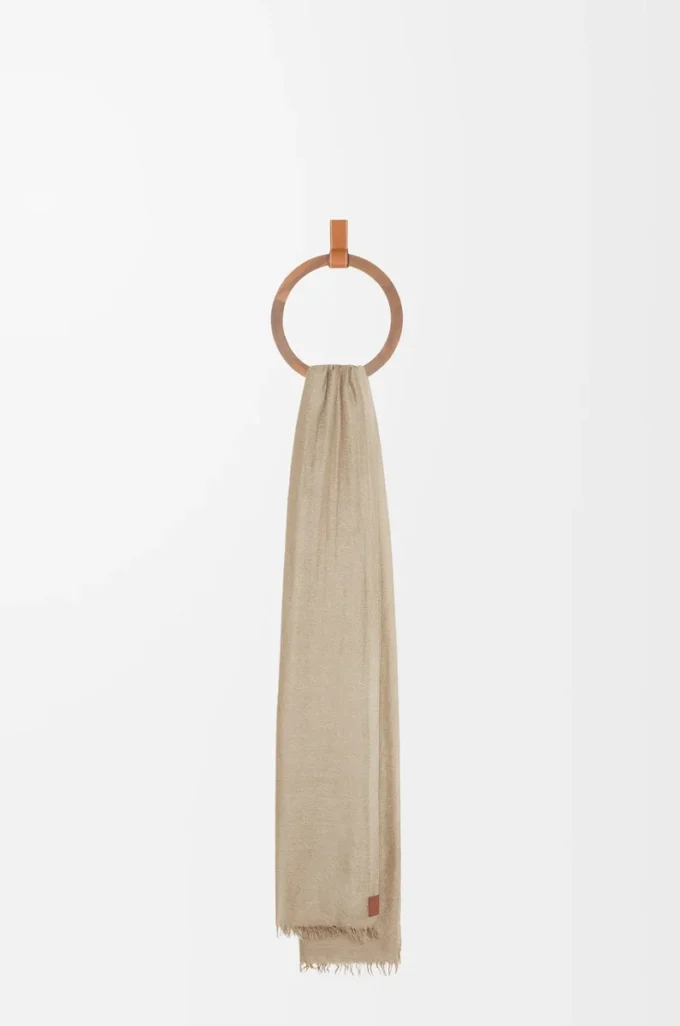 Scarf in cashmere Beige Scarf in cashmere Beige