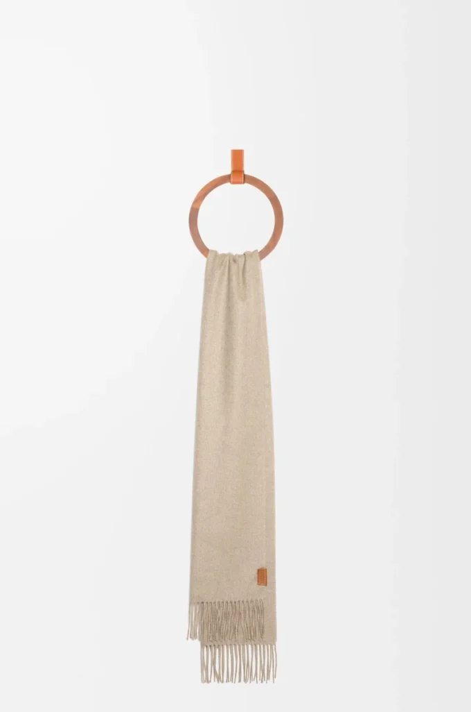 Scarf in cashmere Light Beige Scarf in cashmere Light Beige
