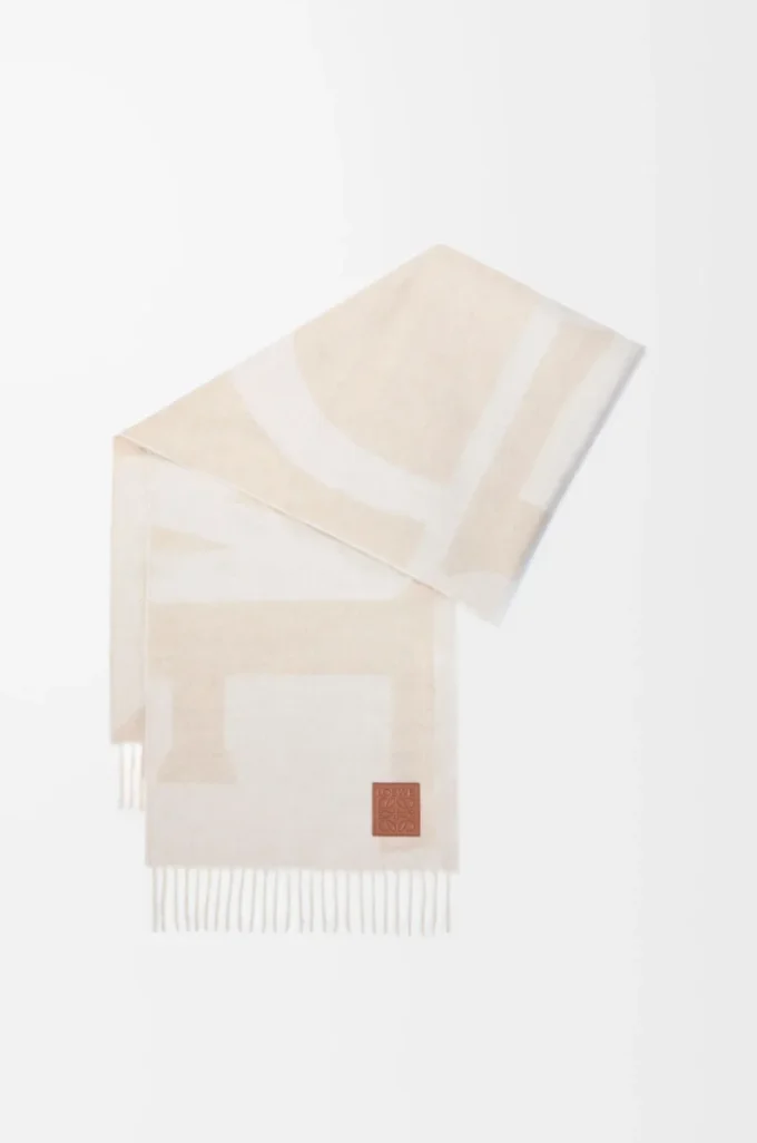 Scarf in cashmere Light Beige/Beige Scarf in cashmere Light Beige/Beige