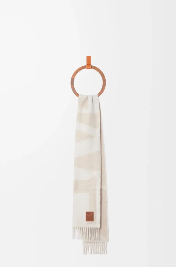 Scarf in cashmere Light Beige/Beige Scarf in cashmere Light Beige/Beige
