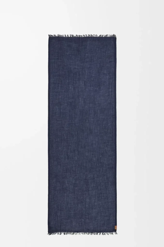 Scarf in cashmere Navy Blue Scarf in cashmere Navy Blue