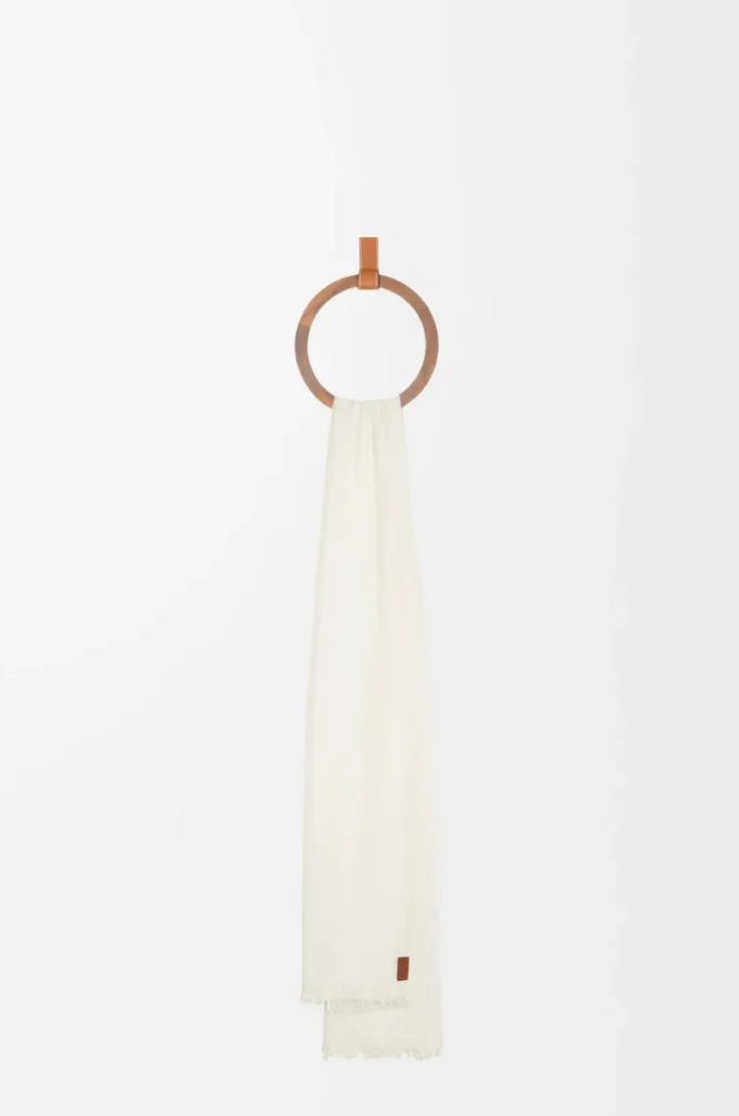 Scarf in cashmere White Scarf in cashmere White