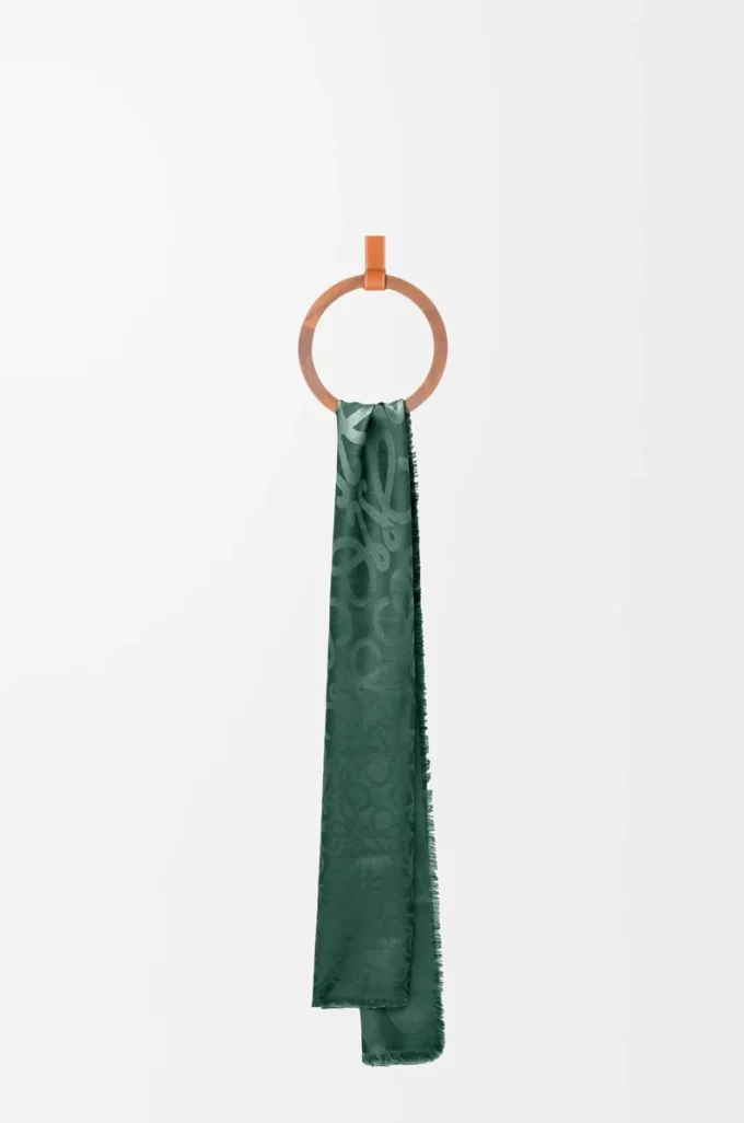 Scarf in silk and wool Vetiver Scarf in silk and wool Vetiver