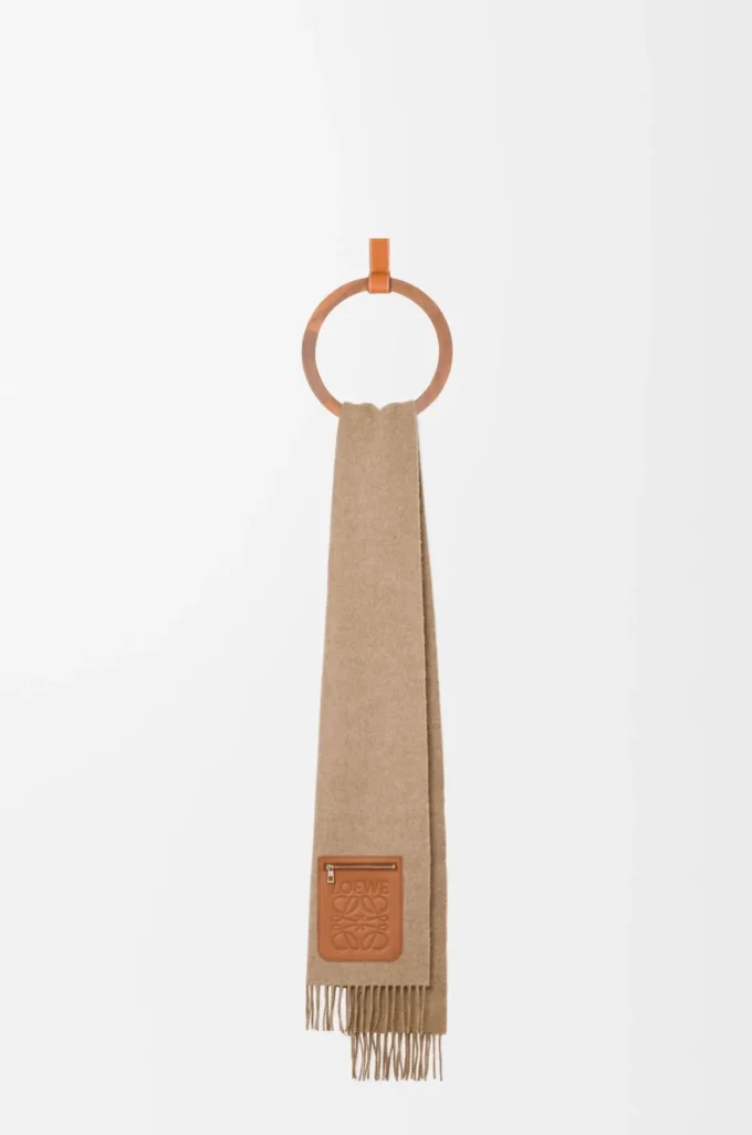 Scarf in wool and cashmere Beige Scarf in wool and cashmere Beige