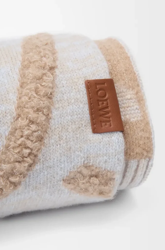 Scarf in wool and cashmere Beige Melange Scarf in wool and cashmere Beige Melange