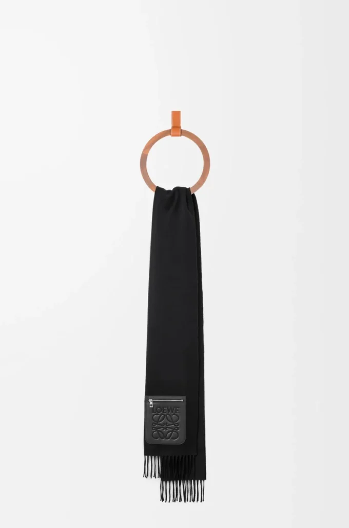 Scarf in wool and cashmere Black Scarf in wool and cashmere Black