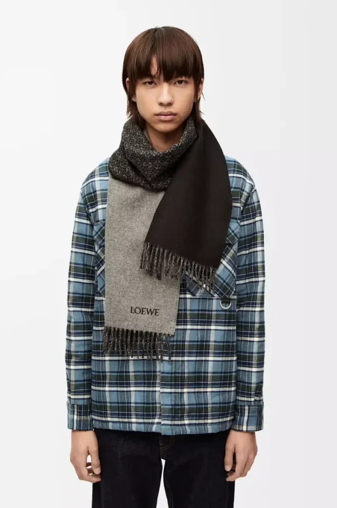 Scarf in wool and cashmere Black/Grey Scarf in wool and cashmere Black/Grey