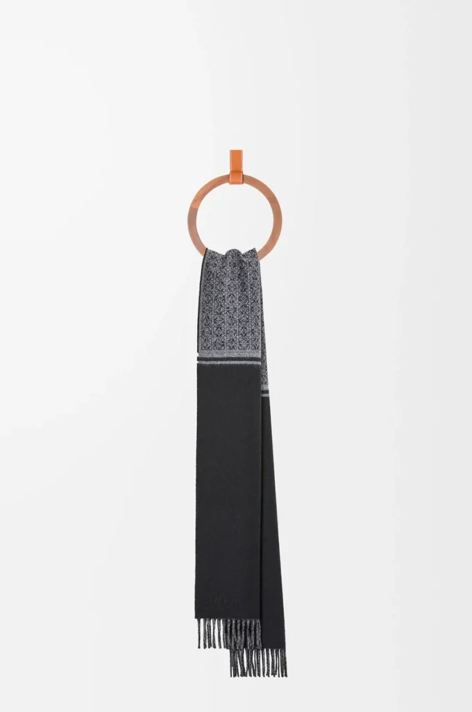 Scarf in wool and cashmere Black/Grey Scarf in wool and cashmere Black/Grey