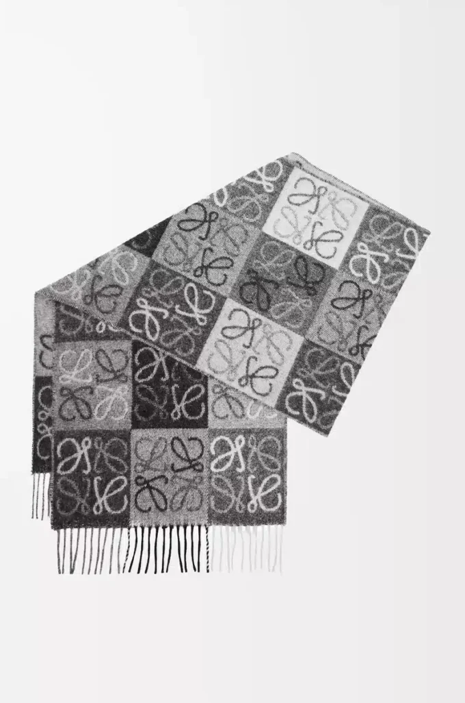 Scarf in wool and cashmere Black/White Scarf in wool and cashmere Black/White