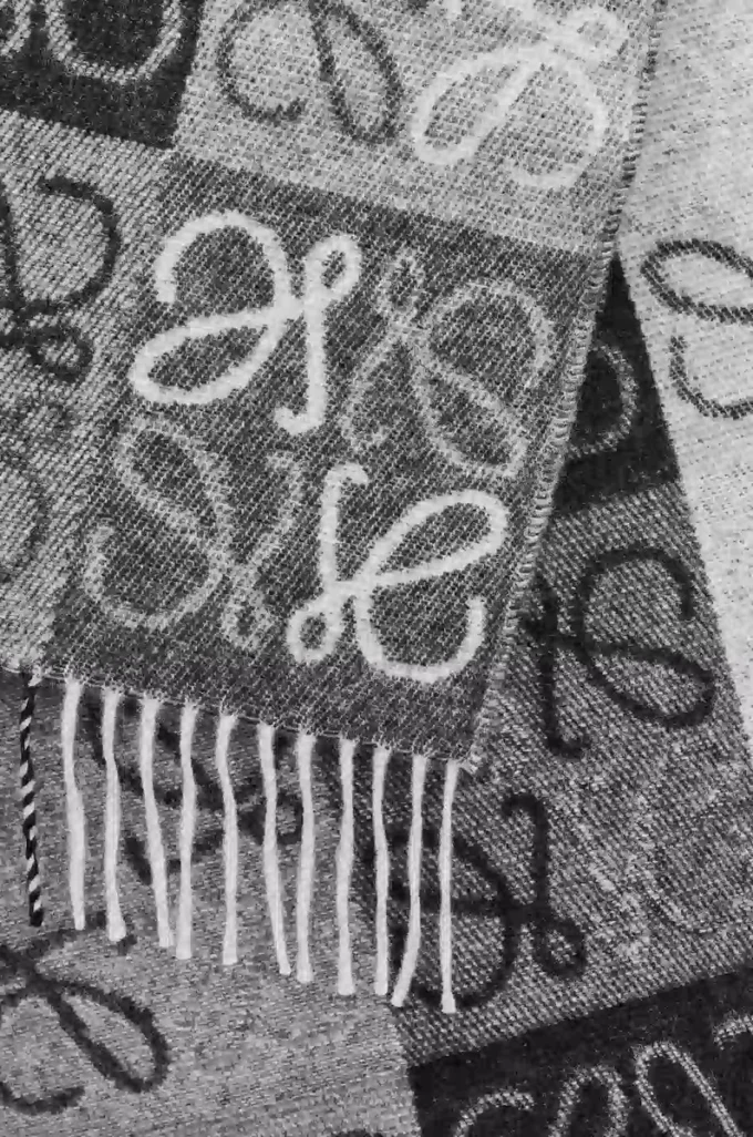 Scarf in wool and cashmere Black/White Scarf in wool and cashmere Black/White