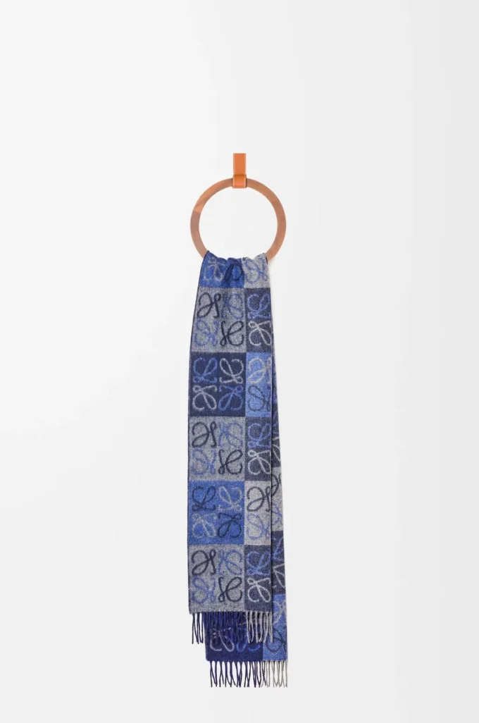 Scarf in wool and cashmere Blue Scarf in wool and cashmere Blue