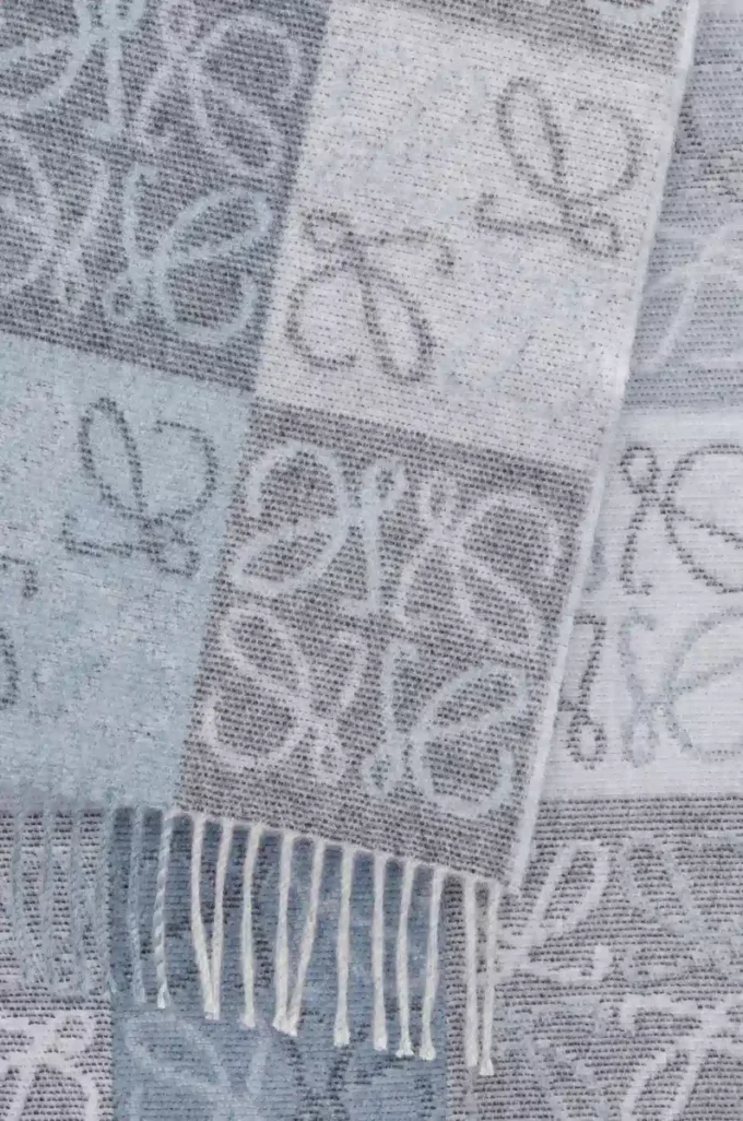 Scarf in wool and cashmere Blue/White Scarf in wool and cashmere Blue/White