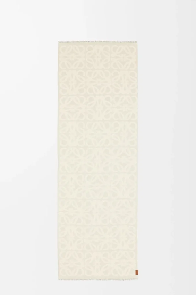 Scarf in wool and silk White Scarf in wool and silk White