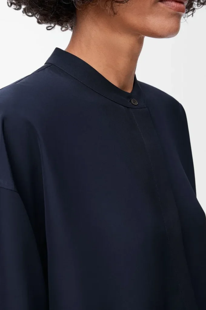 Scarf shirt in silk Navy Blue Scarf shirt in silk Navy Blue