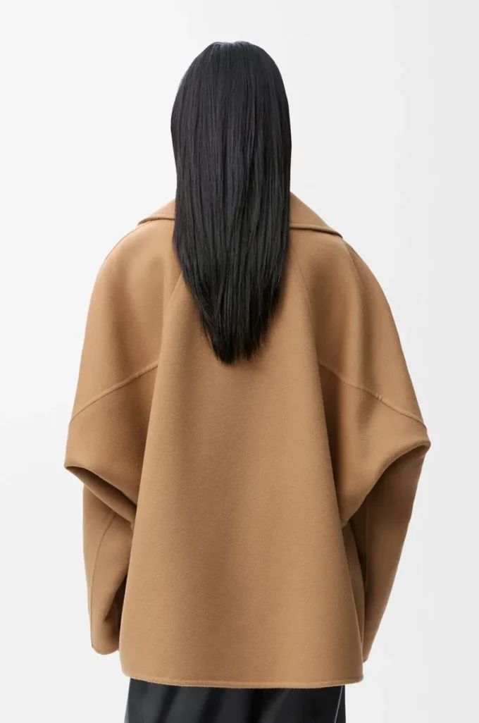 Short coat in wool Camel