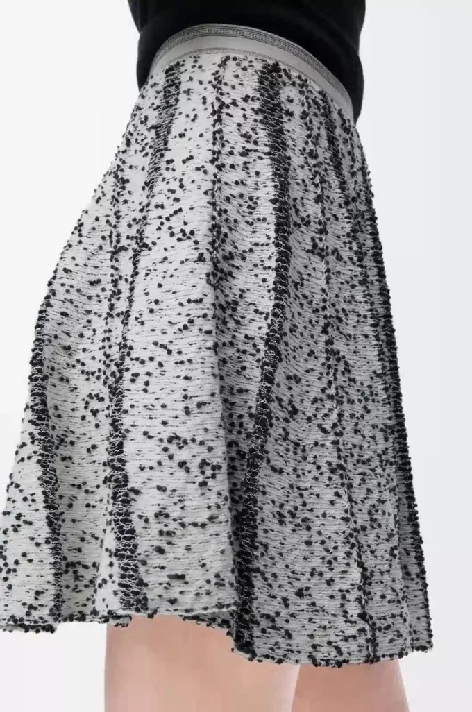 Skirt in wool White/Black Skirt in wool White/Black
