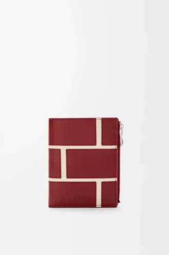 Slim compact wallet in classic calfskin Burnt Red